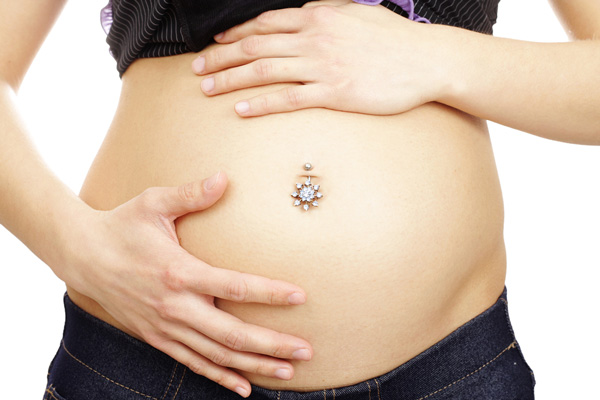 Bauchnabelpiercing für Schwangere